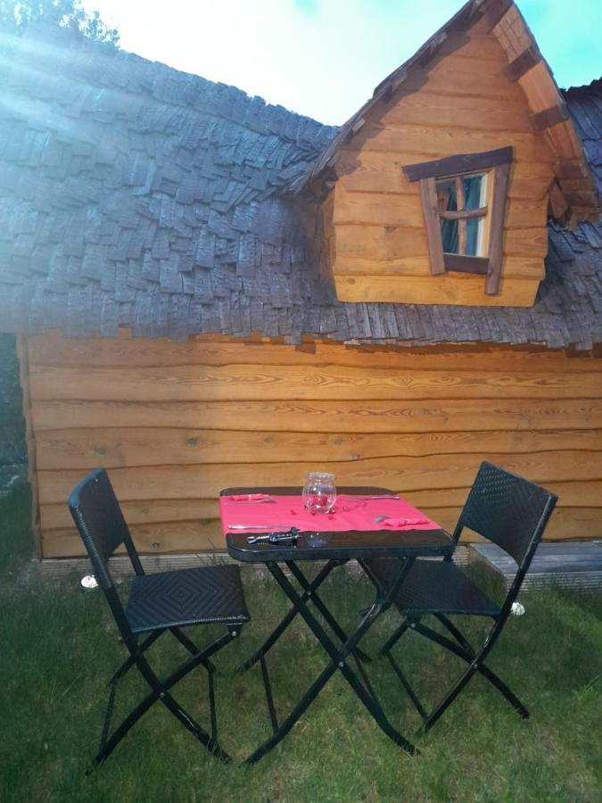 Cabane enchantée Carpentras Extérieur photo