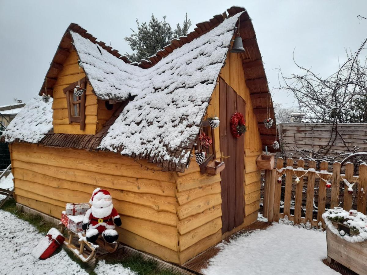 Cabane enchantée Carpentras Extérieur photo